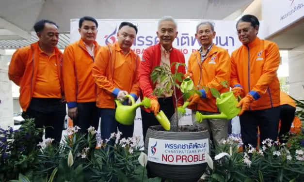 สุวัจน์ นำทีม ชพน. ชู Bangkok No Problem เปิดศูนย์ประสานงาน กทม.