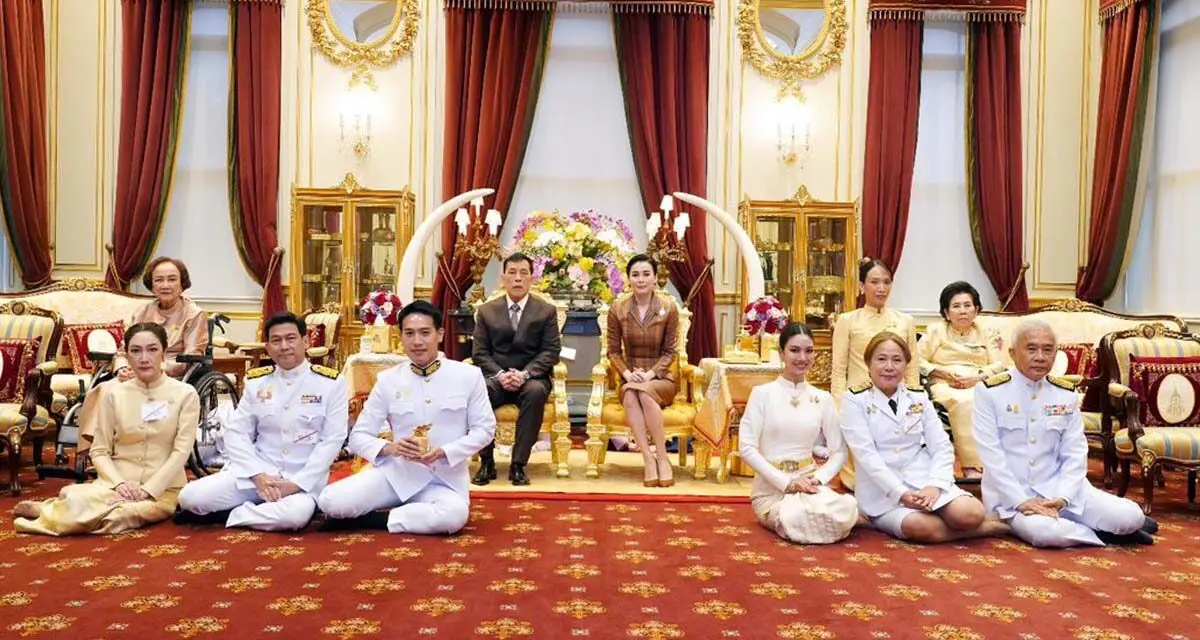 พสุ ลิปตพัลลภ-ปัทมรัตน์ พหิทธานุกร เข้าเฝ้าฯ ในหลวง พระราชินี รับพิธีสมรสพระราชทาน