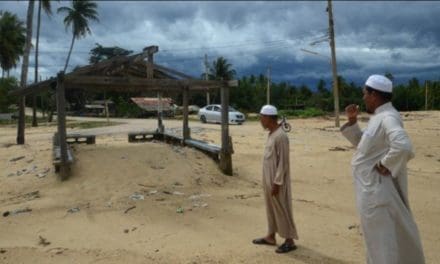 ควันหลงหลัง พายุปาบึก  ฤทธิ์ปาบึก! นราธิวาส 5 อำเภอ บ้านพัง 1,500 หลัง