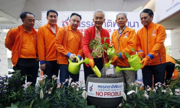 สุวัจน์ นำทีม ชพน. ชู Bangkok No Problem เปิดศูนย์ประสานงาน กทม.