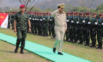 บิ๊กตู่ เยือนรบพิเศษลพบุรี ชี้ รัฐบาลมีหน้าที่ทำให้เกิดความสมดุล อย่าจับเป็นประเด็นการเมือง