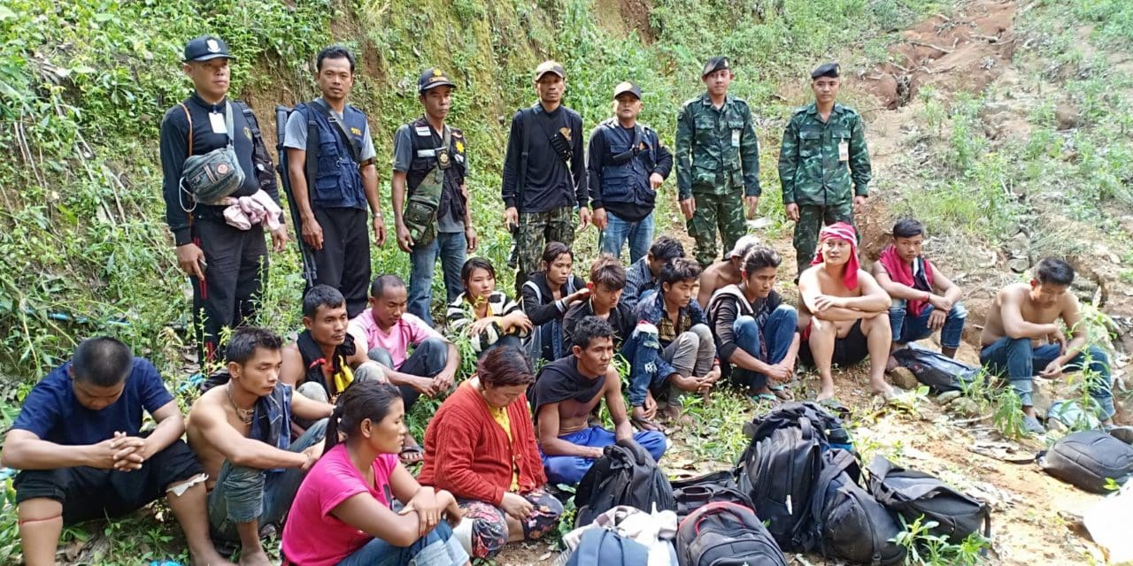 ทหาร ฉก.จงอางศึก ร่วมกับ ตชด.147 ซุ่มจับแรงงานเถื่อนลักลอบเข้าไทยคาชายแดน จ.ประจวบ