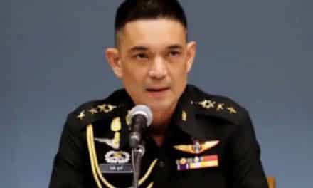 คสช. ดูแลความเรียบร้อย 2 กลุ่มชุมนุมล่าชื่อปลด กกต. พรุ่งนี้ แนะใช้ช่อง กม. ตอบโจทย์กว่าชุมนุม