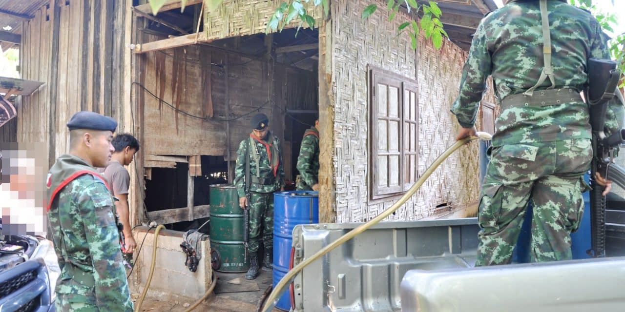 ทหารค้นโกดังน้ำมันเถื่อนรายใหญ่ ตะลึงพบรถดัดแปลงถัง บรรจุได้เกือบ 3,000 ลิตร