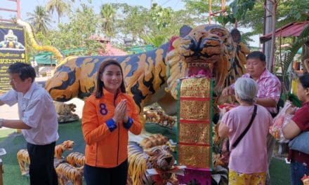 น.ส.เยาวภา บุรพลชัย ผู้สมัคร ส.ส. เขต 28 บางแค เบอร์ 8 พรรคชาติพัฒนา เดินเท้าพบประชาชน พื้นที่บางแค