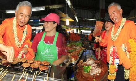 “สุวัจน์”เดินตลาดแม่ค้ากรี๊ดตลาดแตก!พร้อมอ้อนคนเหนือ อยากเศรษฐกิจดีเลือก”ชาติพัฒนา”