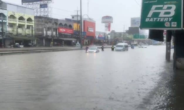พัทยา พายุฤดูร้อนทำพิษ ทำน้ำท่วมพัทยา จมบาดาล