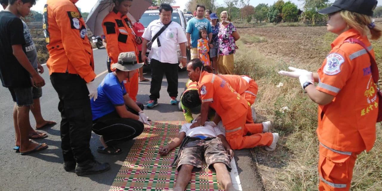 ลุงวัย 55 ซิ่งแหกโค้งเสียชีวิตคาที่ สังเวยสงกรานต์โคราชอีก 1 ราย