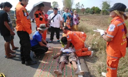 ลุงวัย 55 ซิ่งแหกโค้งเสียชีวิตคาที่ สังเวยสงกรานต์โคราชอีก 1 ราย