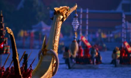 ขบวนเรือพยุหยาตราทางชลมารค