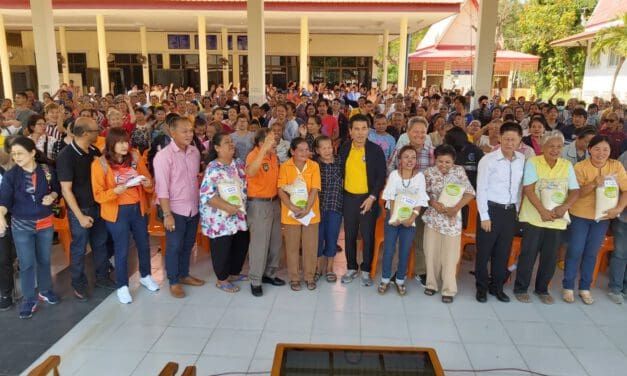 เทวัญ หน พรรคชาติพัฒนา พบปะชาวโคราช ส่งสุขปีใหม่2563