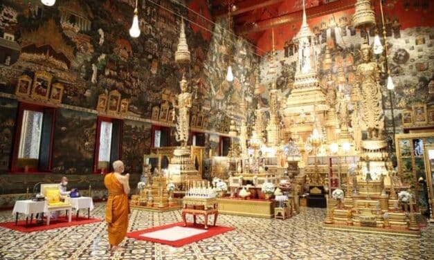 ในหลวง โปรดอาราธนา ให้สมเด็จพระสังฆราช ปลุกเสกเมล็ดพันธุ์ข้าวพระราชทาน