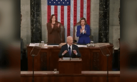 วิกฤตรัสเซีย-ยูเครน‼️ประธานาธิบดี โจไบเดน แห่งสหรัฐ แถลงประกาศสั่งปิดน่านฟ้าทั่วประเทศสหรัฐอเมริกา