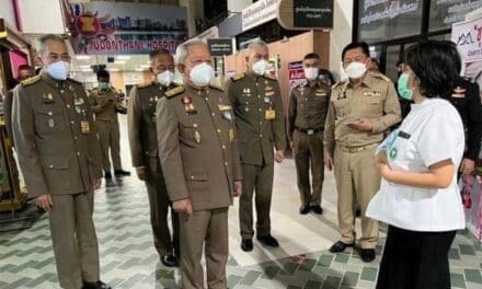 ในหลวง โปรดเกล้าฯ ให้ประธานองคมนตรีเยี่ยมผู้บาดเจ็บเหตุการณ์กราดยิงที่ศูนย์เด็กเล็ก จ.หนองบัวลำภู