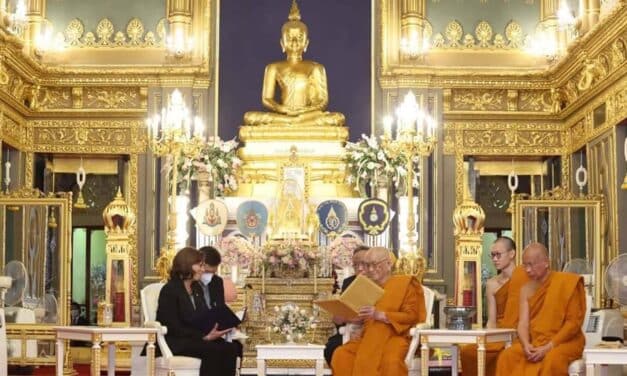 เจ้าพระคุณ สมเด็จพระอริยวงศาคตญาณ สมเด็จพระสังฆราช สกลมหาสังฆปริณายก เสด็จลงพระอุโบสถ วัดราชบพิธสถิตมหาสีมาราม ประทานพระวโรกาสให้ นางกมลา ดี. แฮร์ริส รองประธานาธิบดีสหรัฐอเมริกา เฝ้าถวายสักการะและประทานพระอนุญาตให้เข้าชมศิลปกรรมวัดราชบพิธสถิตมหาสีมาราม